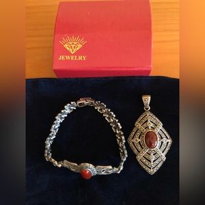 Bracelet and pendant set.